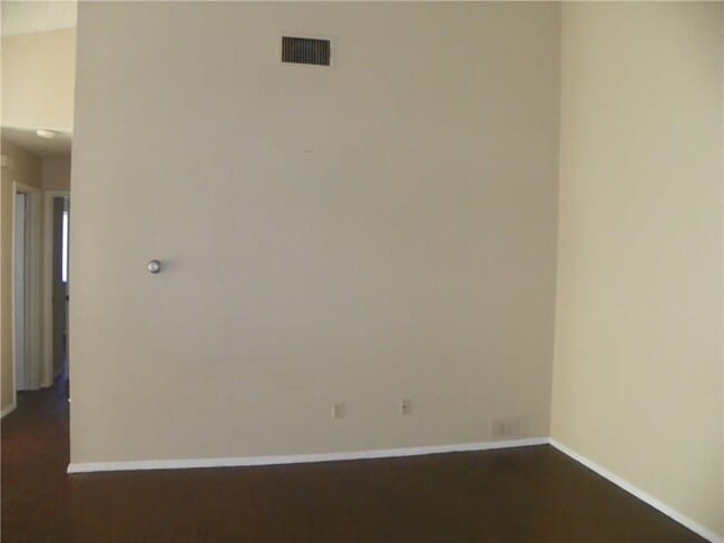Building Photo - 9706 Eastwend Dr