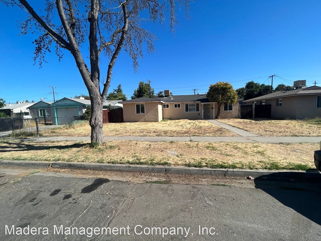 Primary Photo - 4 br, 2 bath House - 2813 E. Norwich