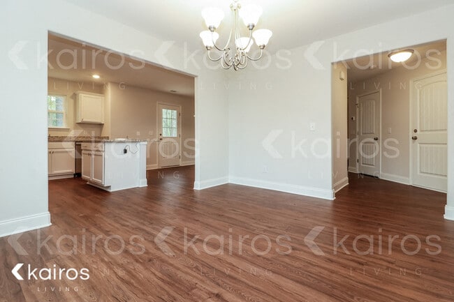 Foto del edificio - 229 Western Red Cedar Dr