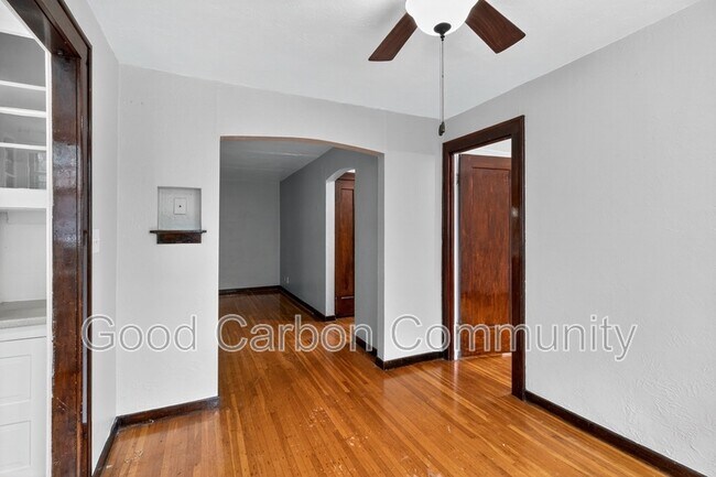 Foto del edificio - 175 Sanders Rd