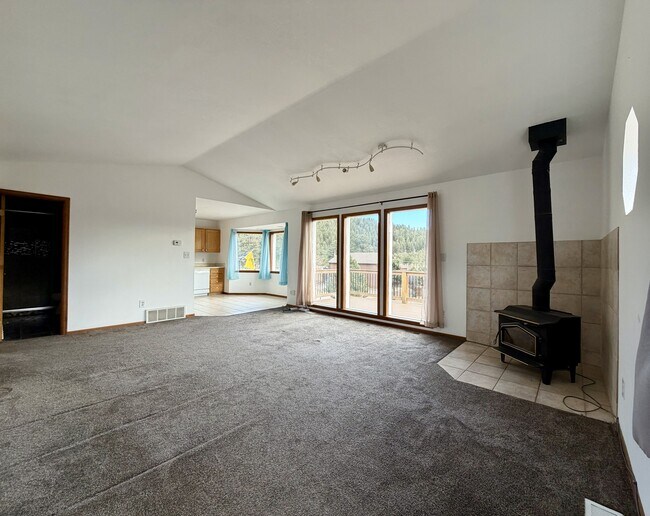 Foto del edificio - 73 Sunlight Ln