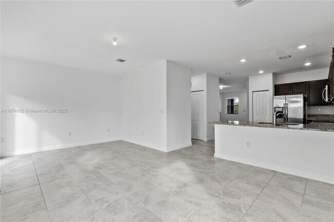 Foto del edificio - 25128 SW 113th Pl