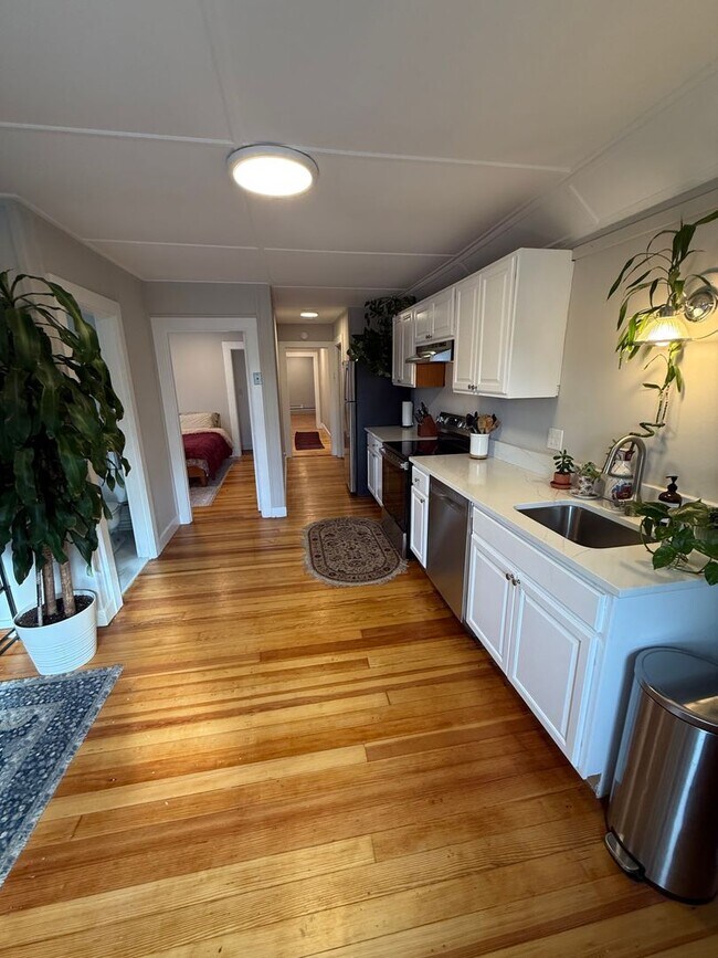 Foto del edificio - The Maplewood Three