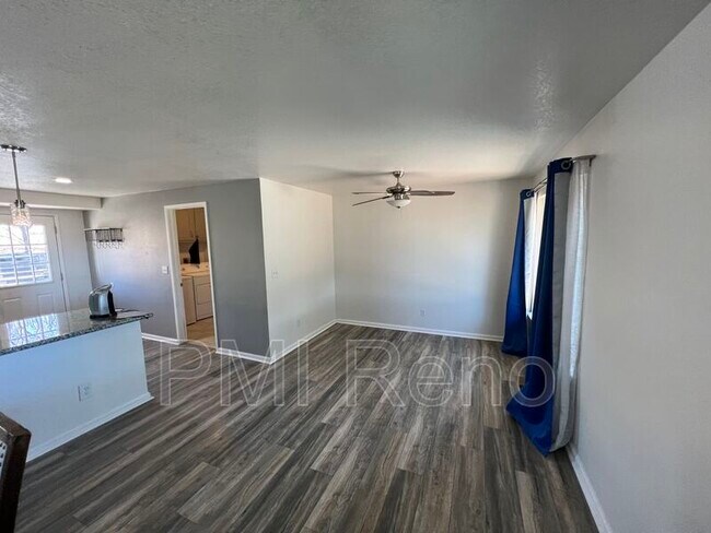 Building Photo - 3575 E Golden Valley Rd