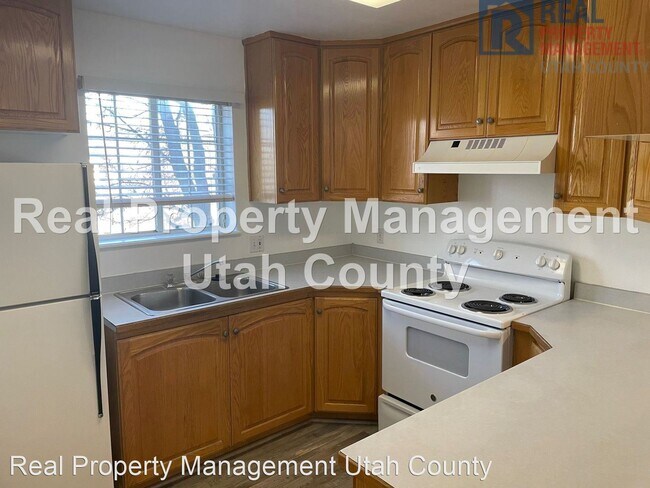 Building Photo - 2 br, 1 bath House - 1533 S 125 E #42