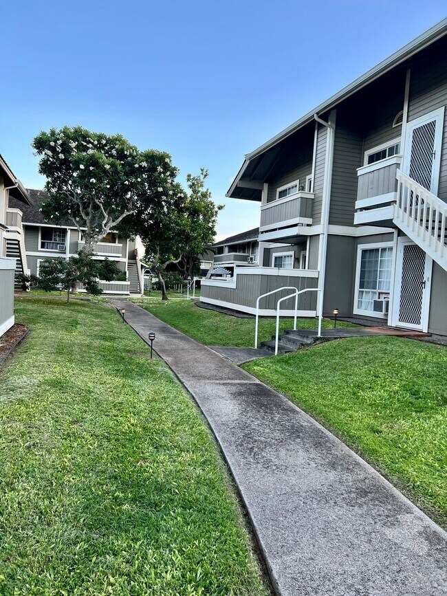 Building Photo - Charming Townhouse-2Bedrooms, 1Bathroom, 2...