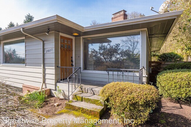 Foto del edificio - 4 br, 2 bath House - 7021 SW 2nd Ave