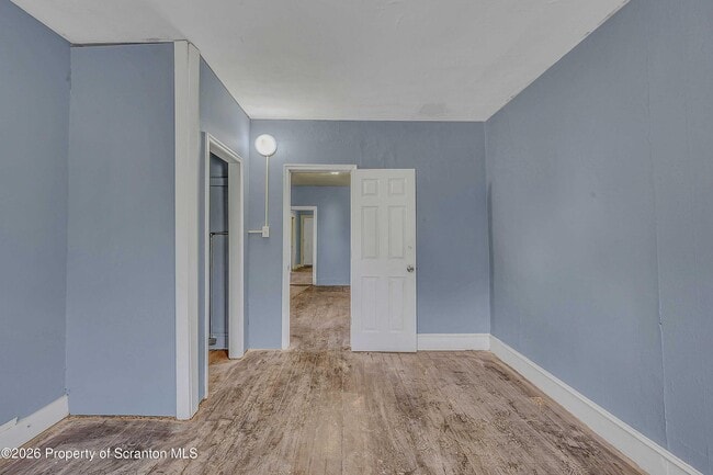 Building Photo - 1019 S Webster Ave