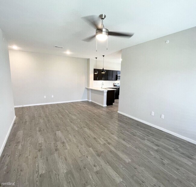 Foto del edificio - 2 br, 2 bath Condo - 301 W FM 1187  2 bath