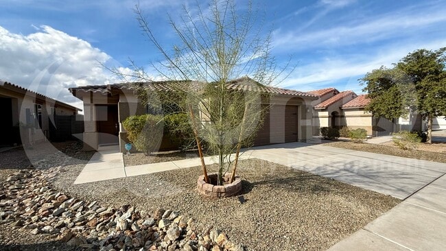 Building Photo - 6516 S 38th Dr