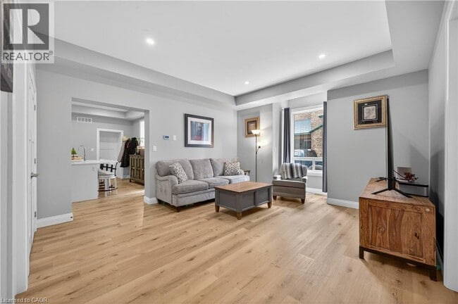 Building Photo - 238 Darling St