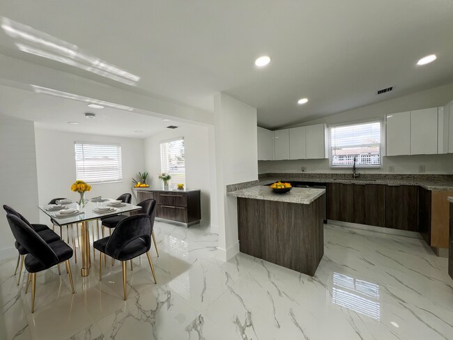 Foto del edificio - 3180 NW 92nd St