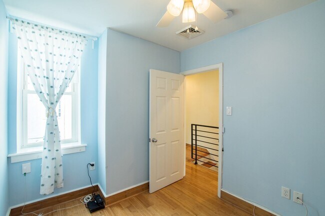 Foto del edificio - Wonderful East Passyunk Three Bedroom Home