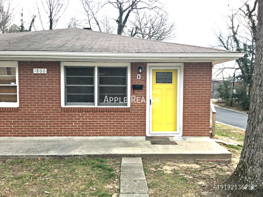 Primary Photo - 1800 N Alston Ave