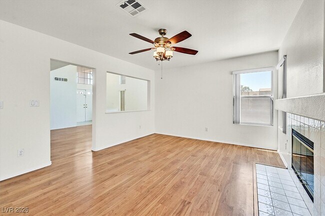 Foto del edificio - 7246 Galley Dr