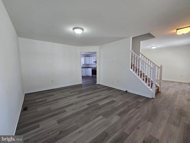Building Photo - 23 Lordship Ln