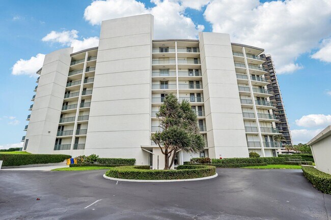 Building Photo - 5400 N Ocean Dr