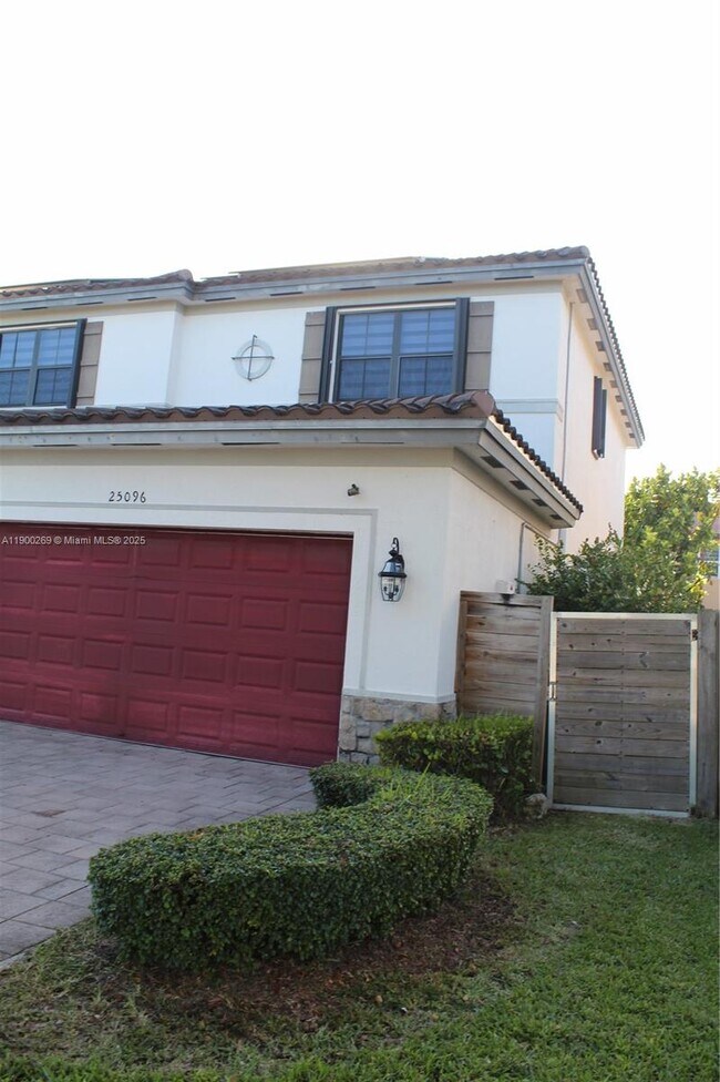 Foto del edificio - 25096 SW 118th Ave