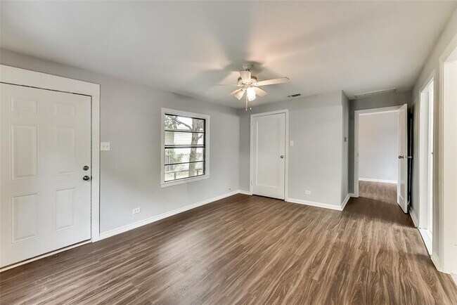 Foto del edificio - 1030 N Bishop Ave