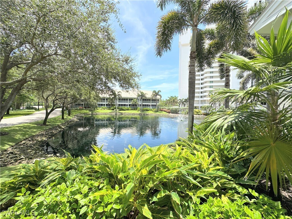 Foto principal - 6371 Pelican Bay Blvd