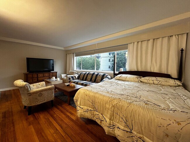 Photo du bâtiment - 357 W 4th St