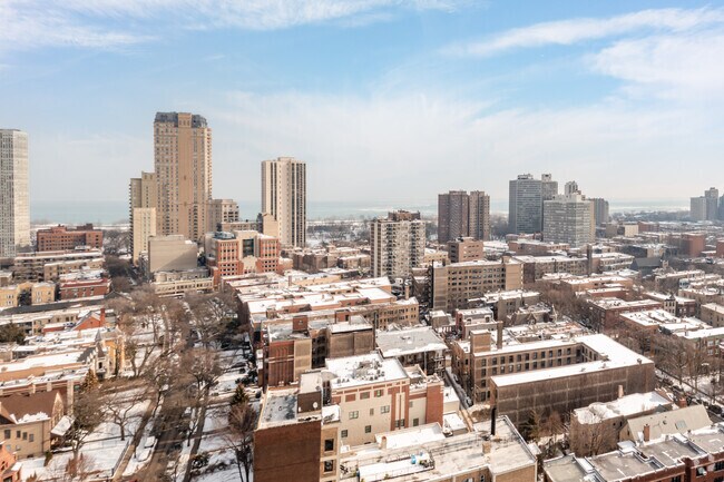 Aerial Photo - 454 W Deming Pl