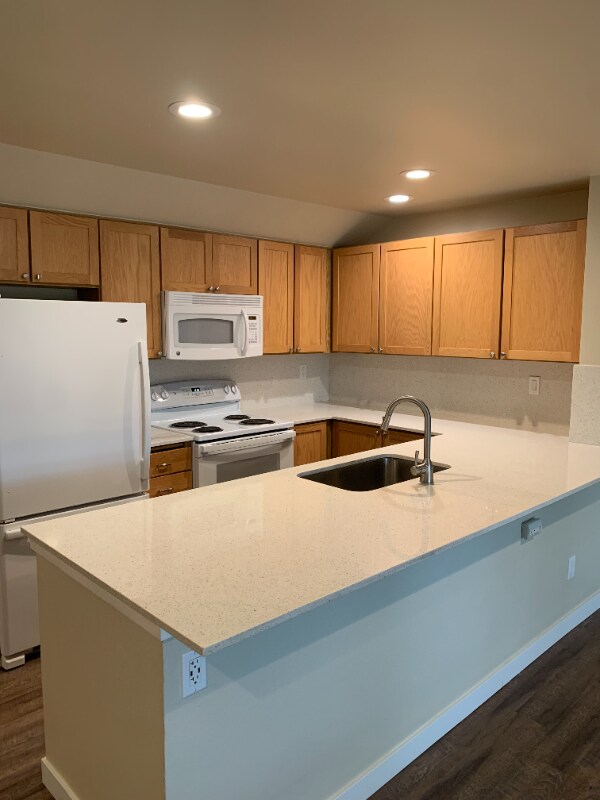 Foto principal - 7750 15th Ave NE