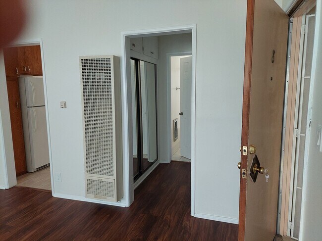 Foto del edificio - 1005 N Orange Grove Ave