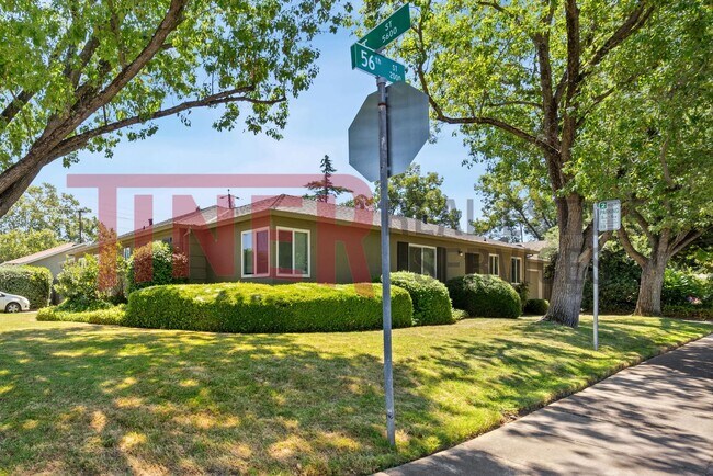 Building Photo - Elmhurst 2 Bedroom Home