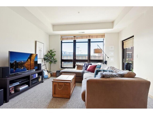 Building Photo - 3709 Grand Way