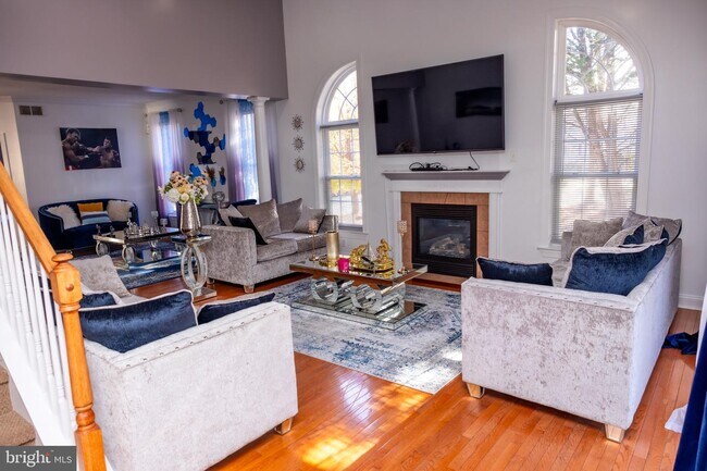 Building Photo - 320 Carolee Cir