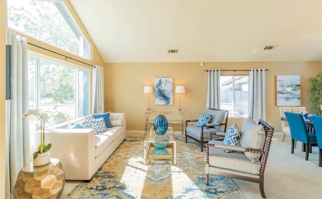 Building Photo - 2271 Biscay Ct