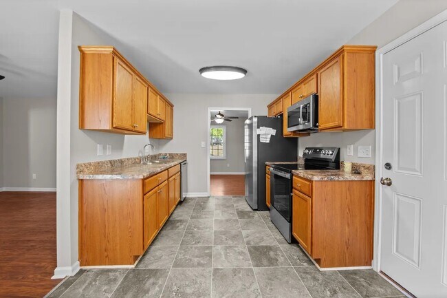 Foto del edificio - 1213 Butterwood Cir