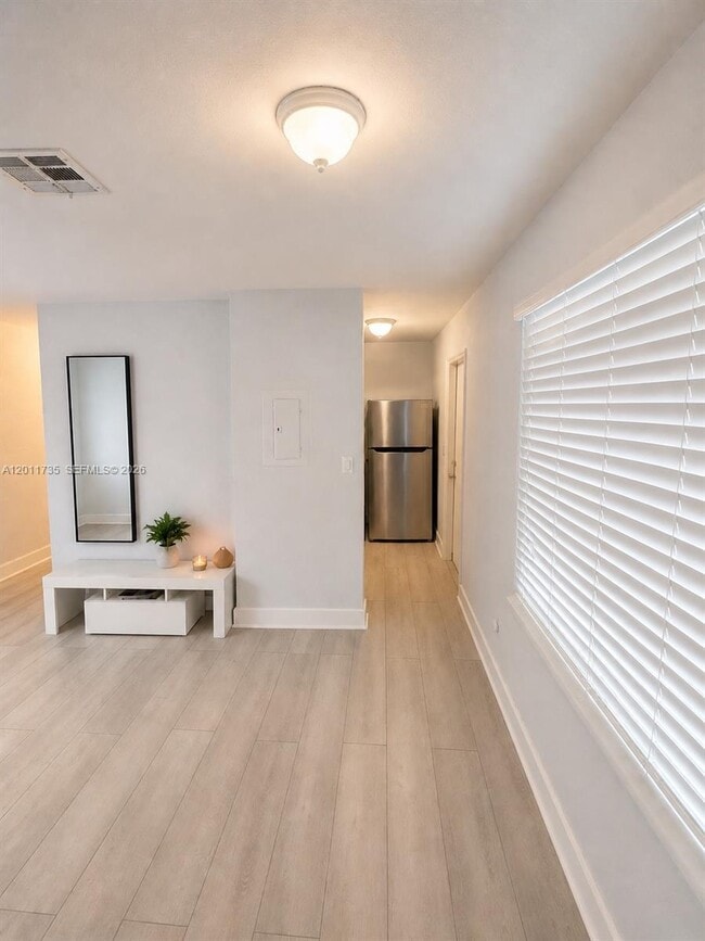 Foto del edificio - 1032 NW 6th Ave