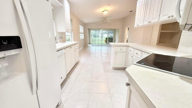 Foto del edificio - 7701 Pine Island Way