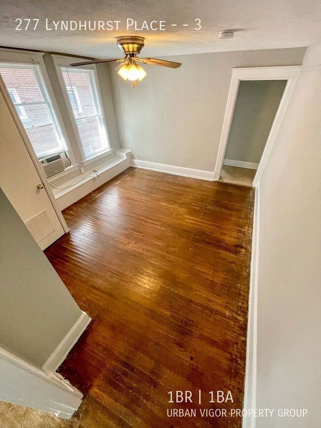 Building Photo - 277 Lyndhurst Pl