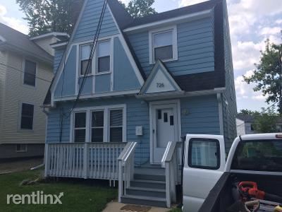 Primary Photo - 6 br, 2 bath House - 726 Arbor St