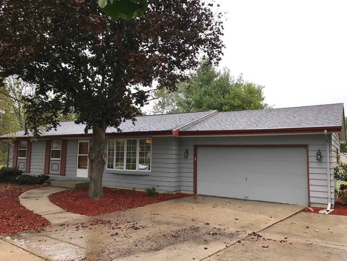 Foto principal - 412 Colby Ct