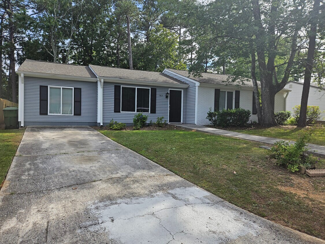 Foto principal - 182 Forestview Cir