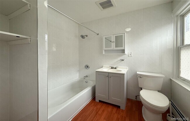 Foto del edificio - 33-30 145th Pl