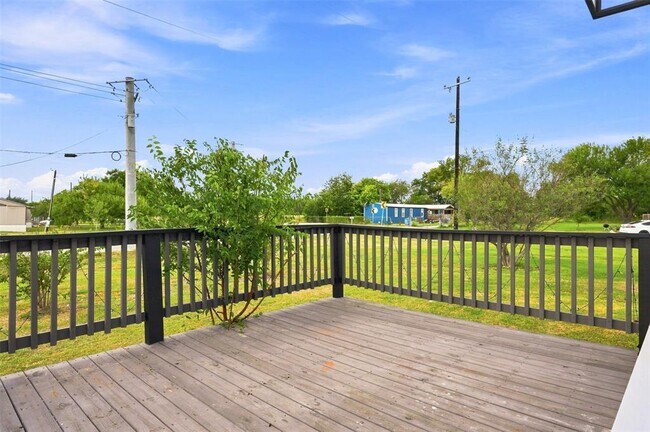Foto del edificio - 1151 Heidenreich Ln