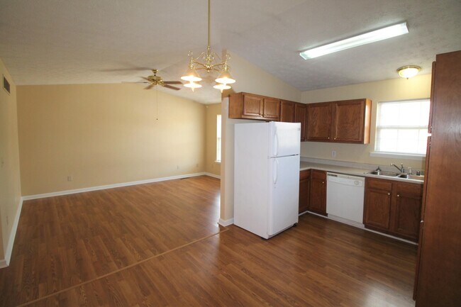 Building Photo - 106 Aubrey Dr