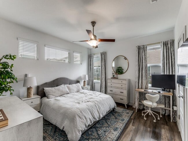 Building Photo - 2204 Montague St