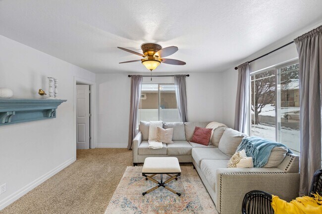 Foto del edificio - 7102 N Mohican Dr
