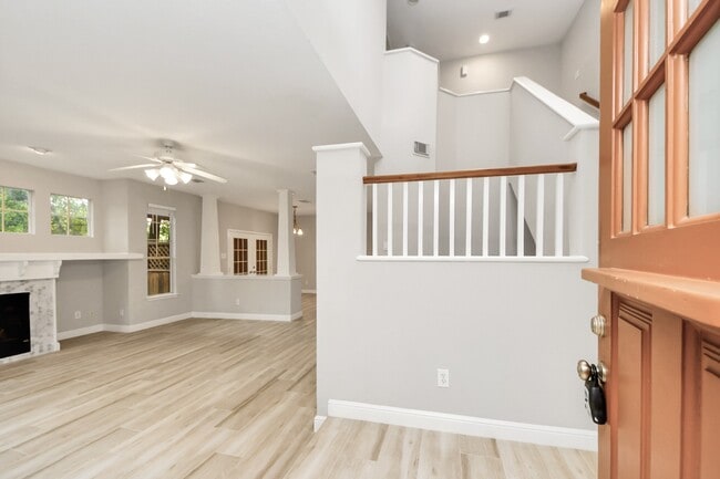 Building Photo - 66 Scarlet Woods Ct