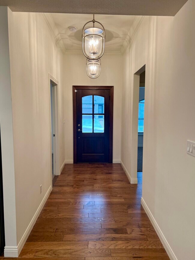 Foto del edificio - 5708 Bower Ln
