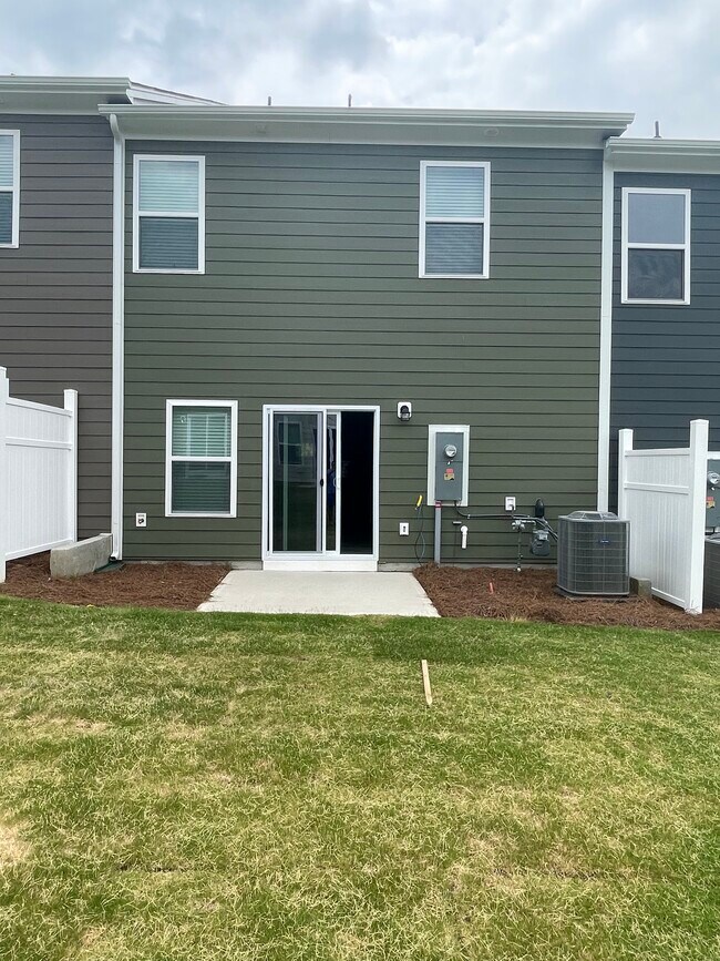 Foto del edificio - 8134 Ramsburg Dr