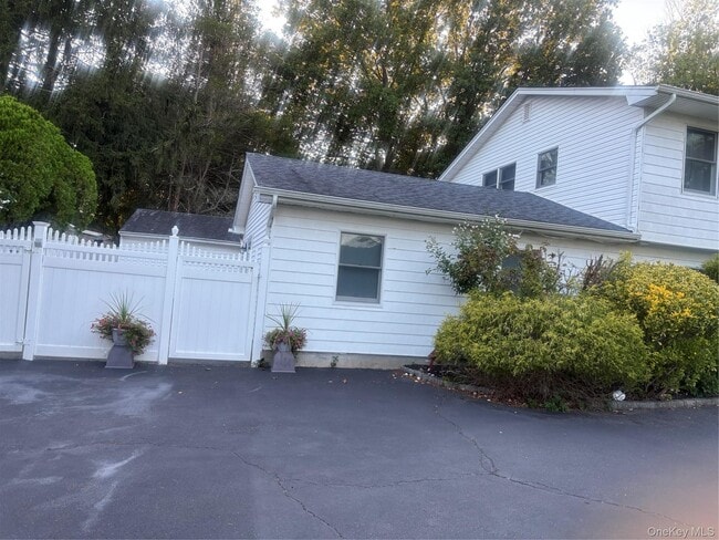 Building Photo - 34 Markwood Ln