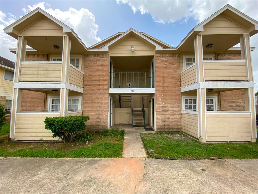 1312 Brenda Ln Unit B, Humble, TX 77338 Room for Rent in Humble, TX