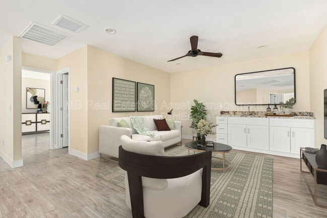 Building Photo - 413 E Southern Ave